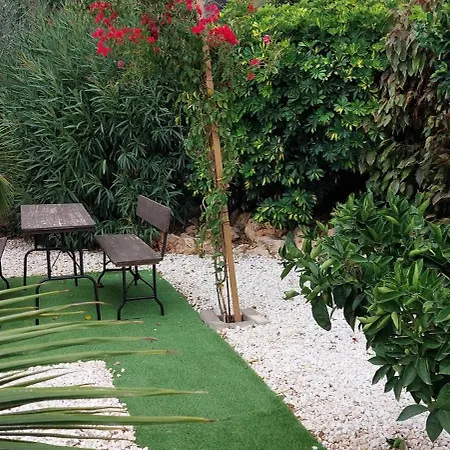 Bougainville * Malaga
